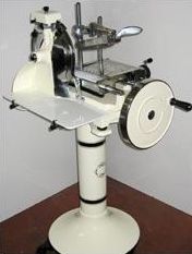 Model 300 geschlossen weiss
